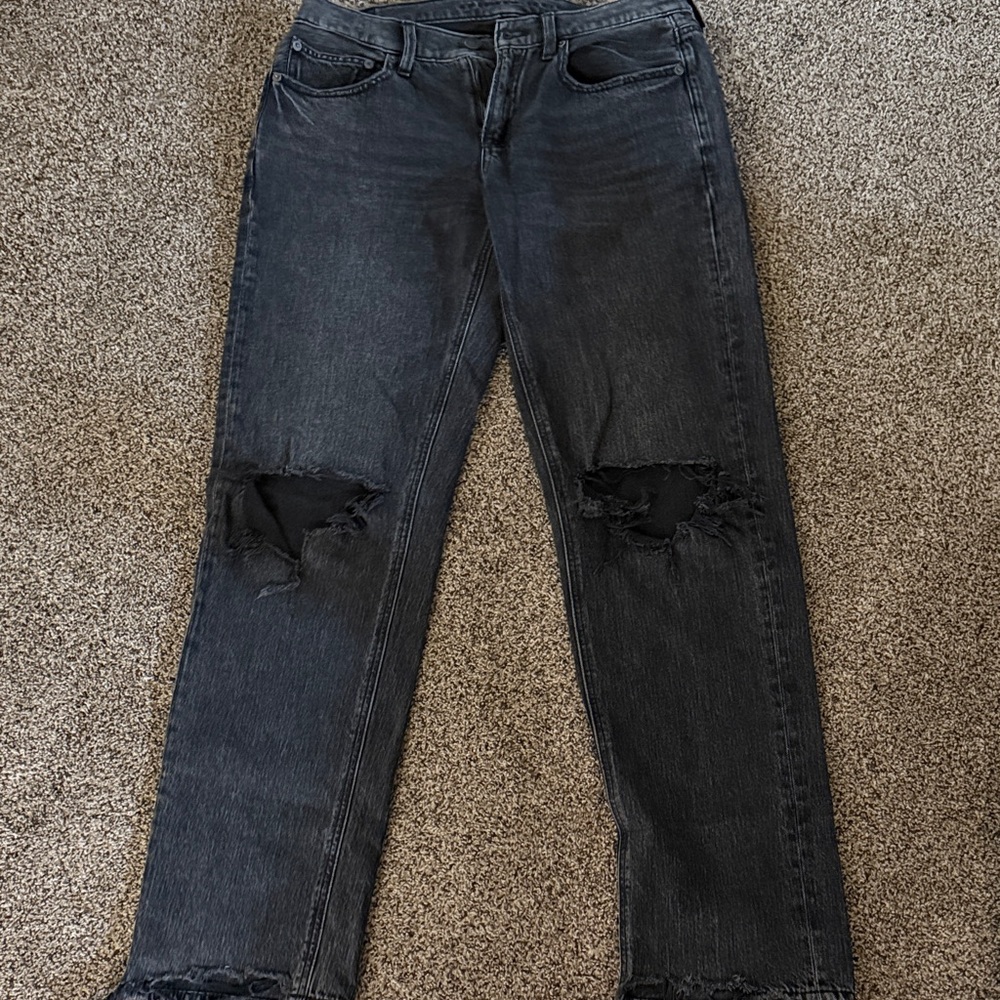 Women’s Black Distressed Straight-Leg Jeans